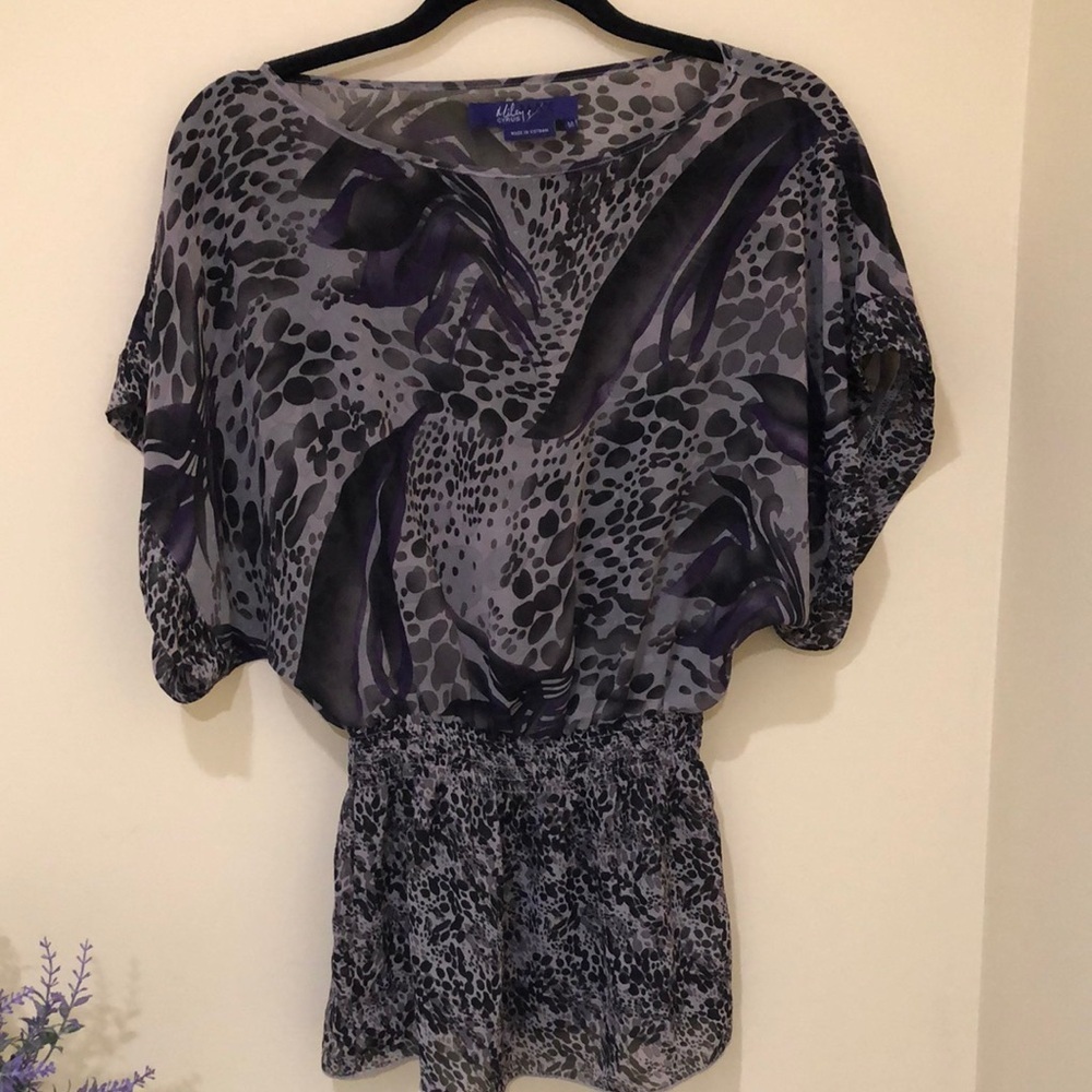 Miley Cyrus & Max Azria purple and black overs Short Sleeve Blouse Relaxed Fit